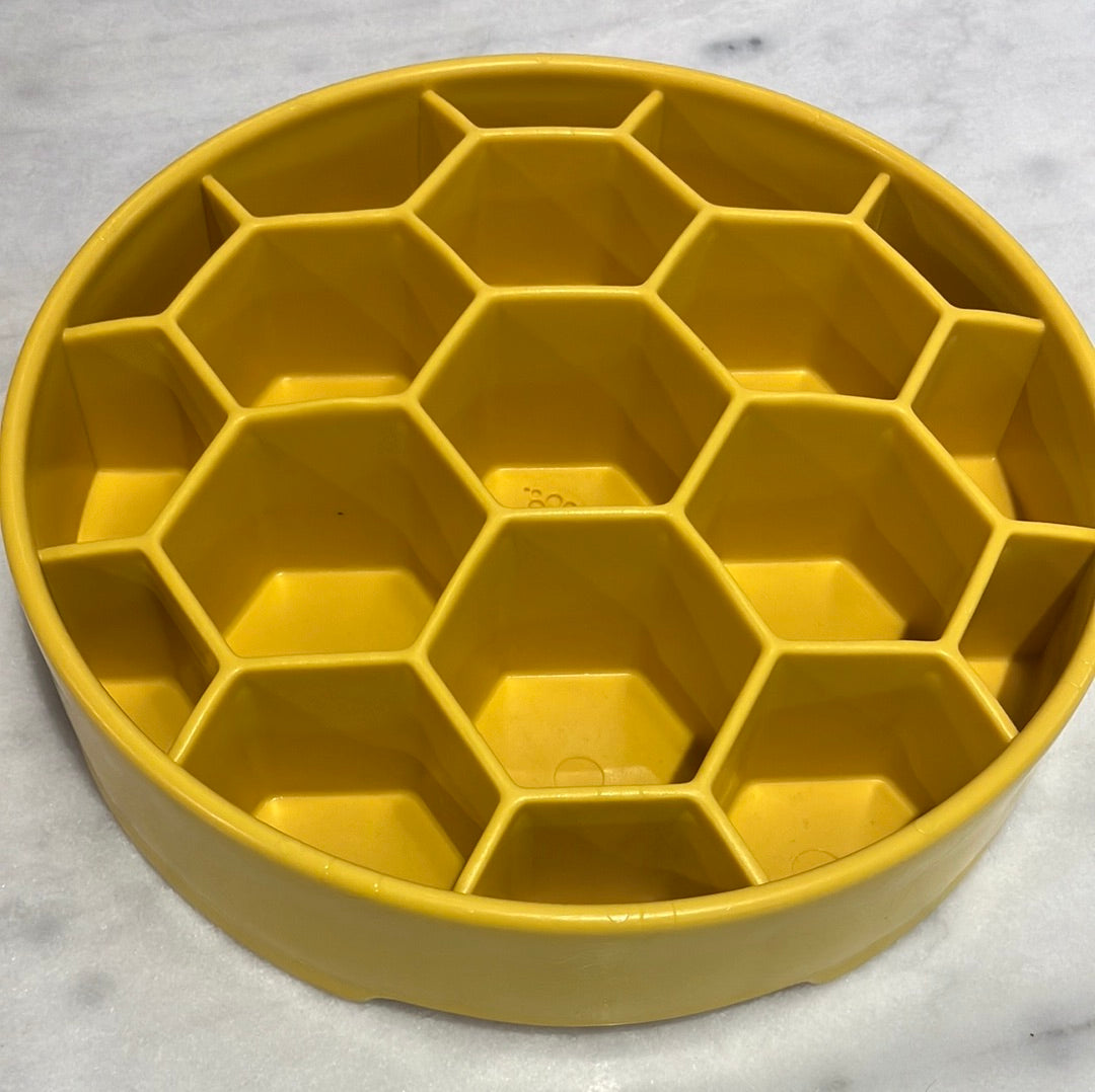 SodaPup - Honeycomb Design eBowl Enrichment Slow Feeder Bowl for Dogs