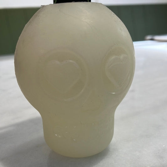 Sodapup glow in the dark skull chew toy