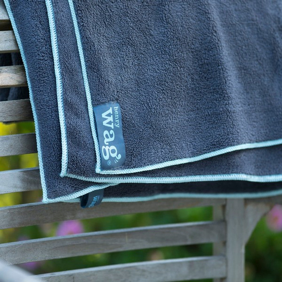 Henry Wag Microfibre Pet Cleaning and Drying Towel