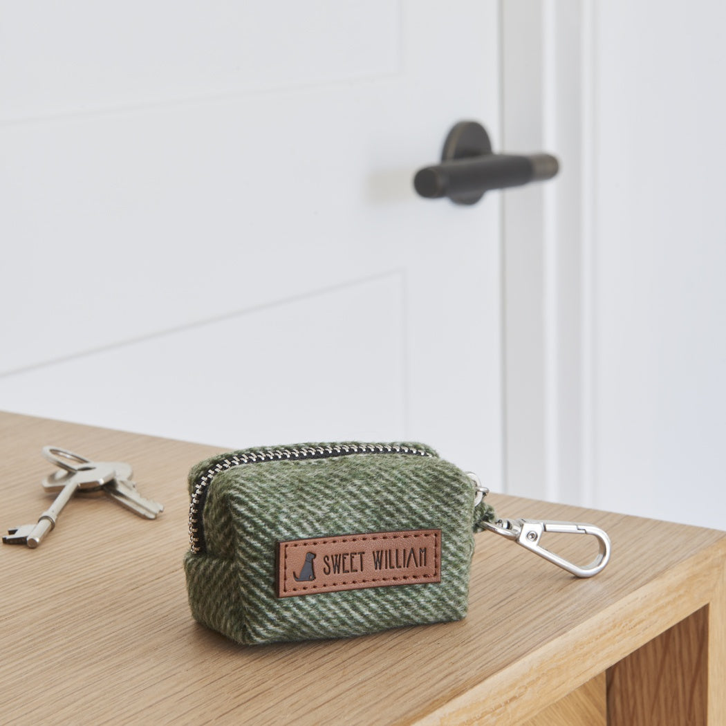 Sweet_William_Tweed_Poo_Bag_Holder green