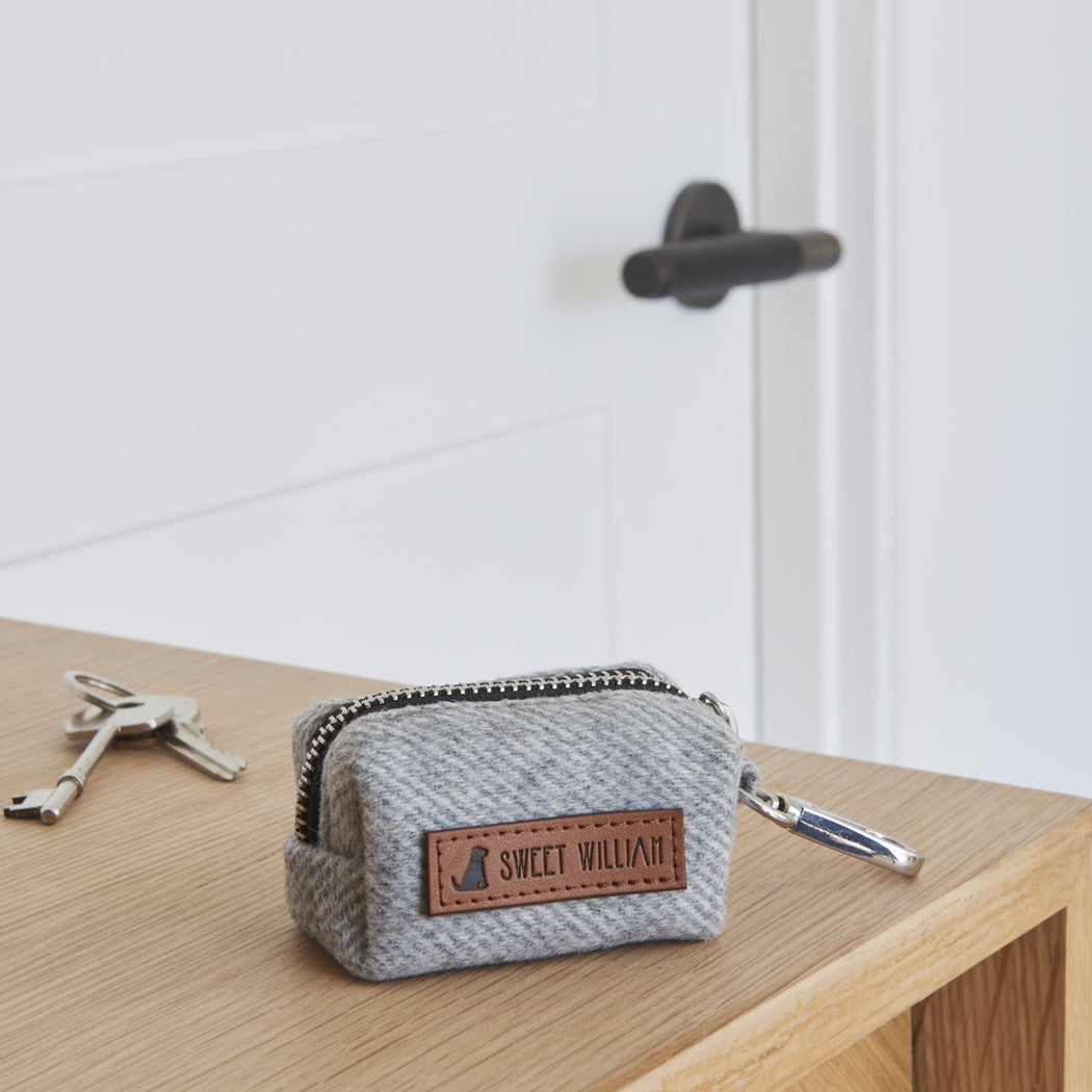 Sweet_William_Tweed_Poo_Bag_Holder grey